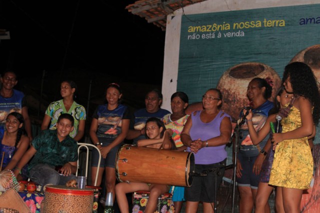 Homenagem aos núcleos gestores jovem e adulto do projeto Rios de Encontro