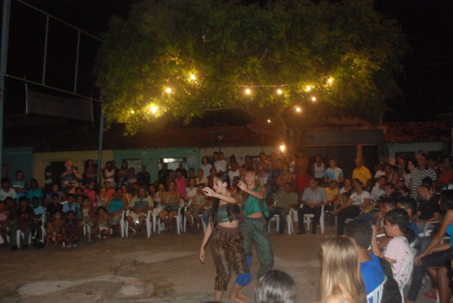 Cia. AfroMundi apresenta sua pesquisa com dança afrocontemporânea