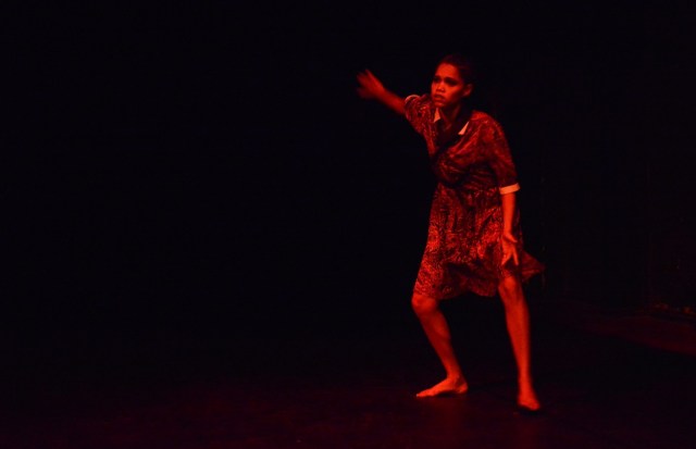 A crise socioecológica vem da loucura do consumismo.  