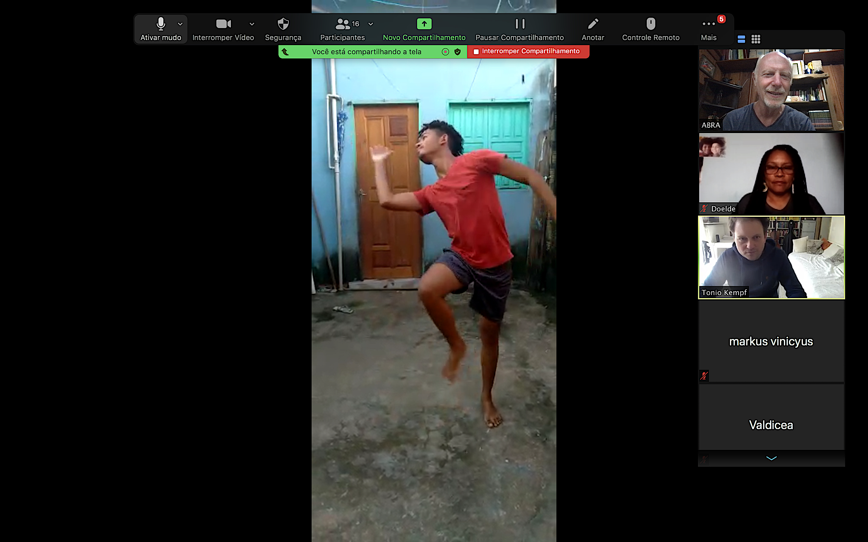 Foto 5 Marcos do projeto Conexão Afro apresenta dança de Guine Bissau para alunos de Hamburgo, Alemanha, num diálogo sobre a defesa da Amazônia.