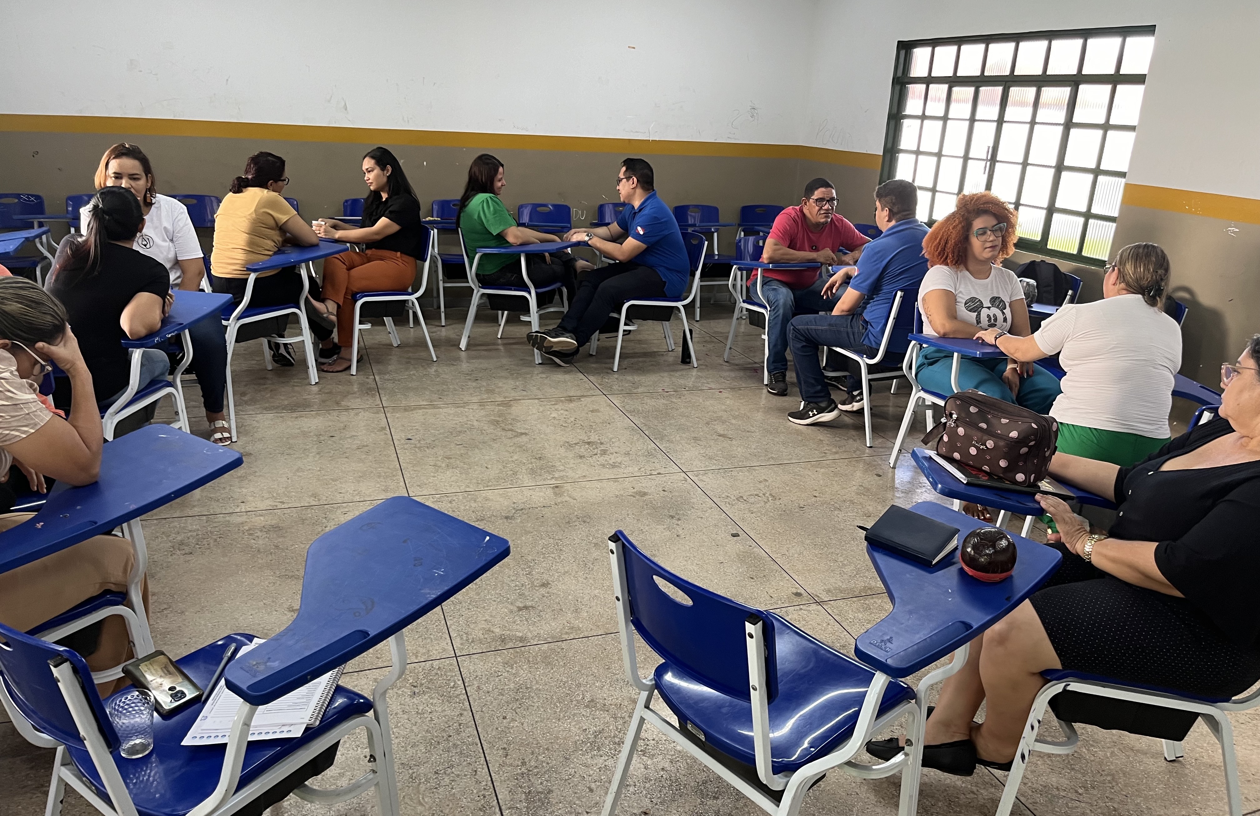 2 Na roda dialógica, duplas criam laços indéditos de empatia solidária